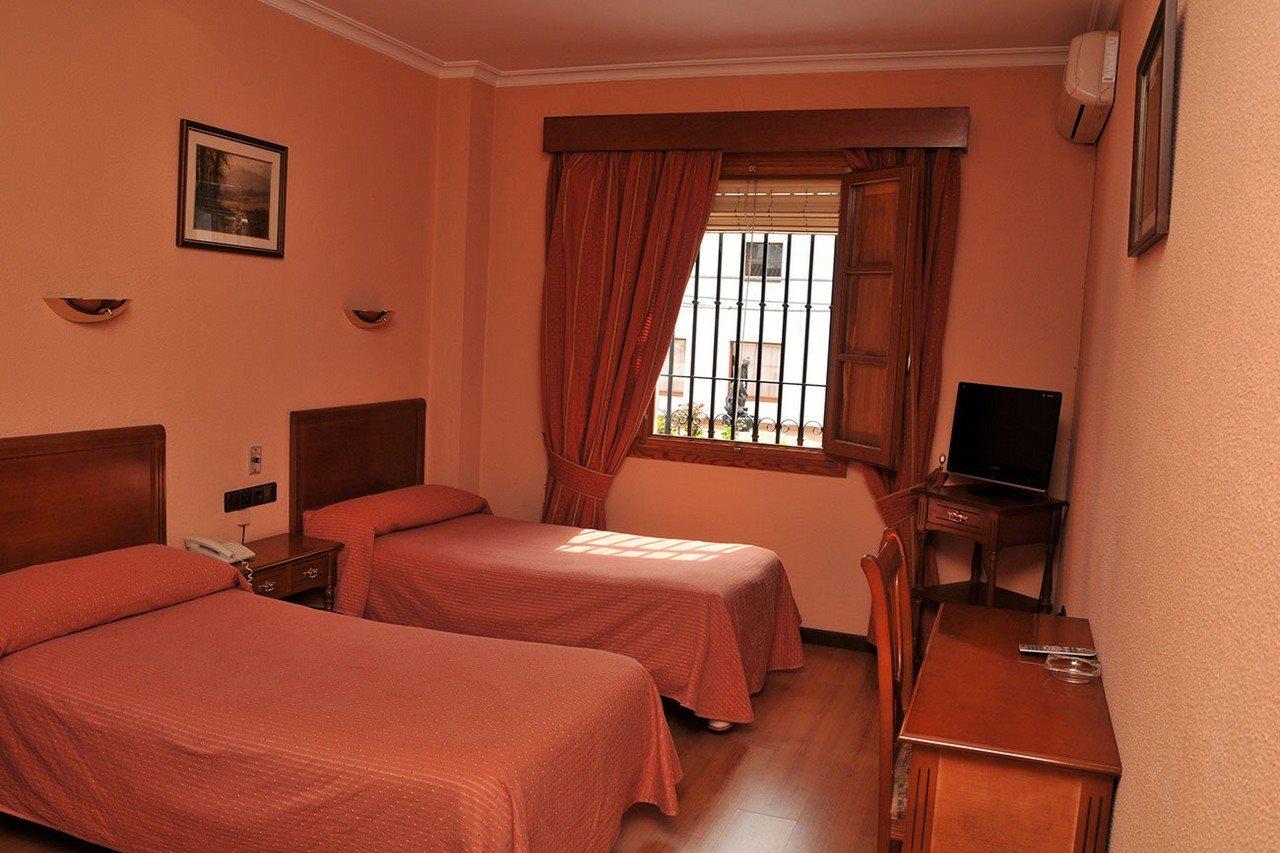 Hotel Los Castanos Aracena Exterior photo