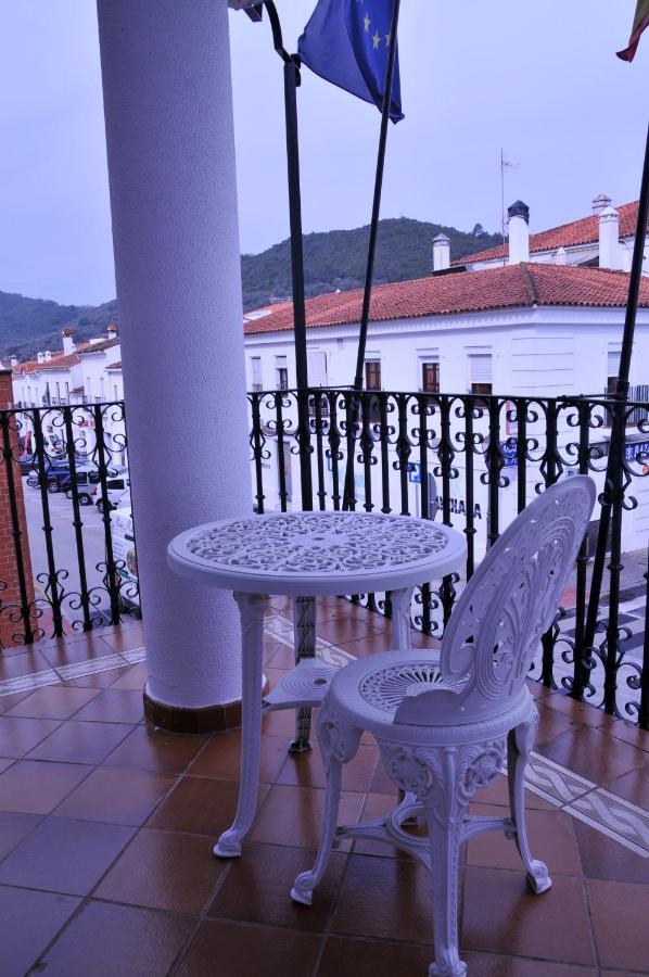 Hotel Los Castanos Aracena Exterior photo