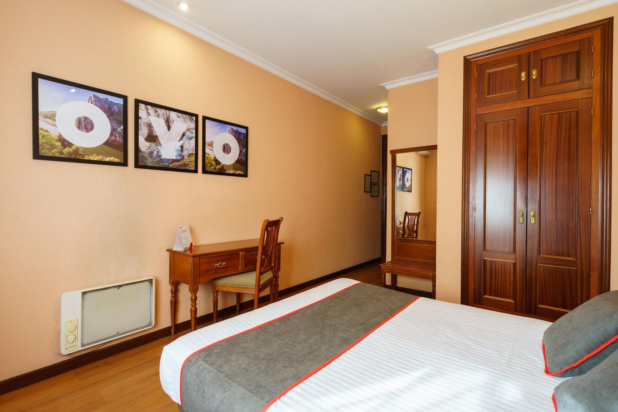 Hotel Los Castanos Aracena Exterior photo